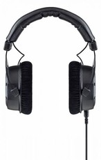 Beyerdynamic Custom Studio Closed Headphone for Control and Monitor Applications - Black