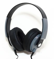 Swiss Blast Over-Ear Headphones - Black
