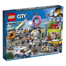 LEGO® City Donut shop opening 60233