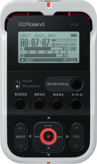 Roland R-07 High Resolution Audio Field Recorder (White)